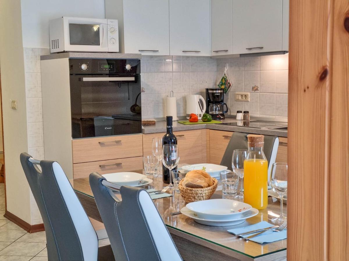 Apartmaji Jakob 1 보베츠 외부 사진