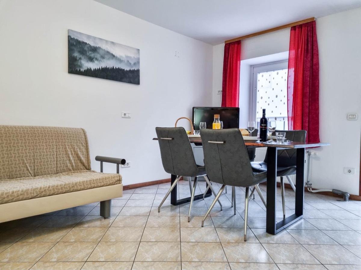 Apartmaji Jakob 1 보베츠 외부 사진